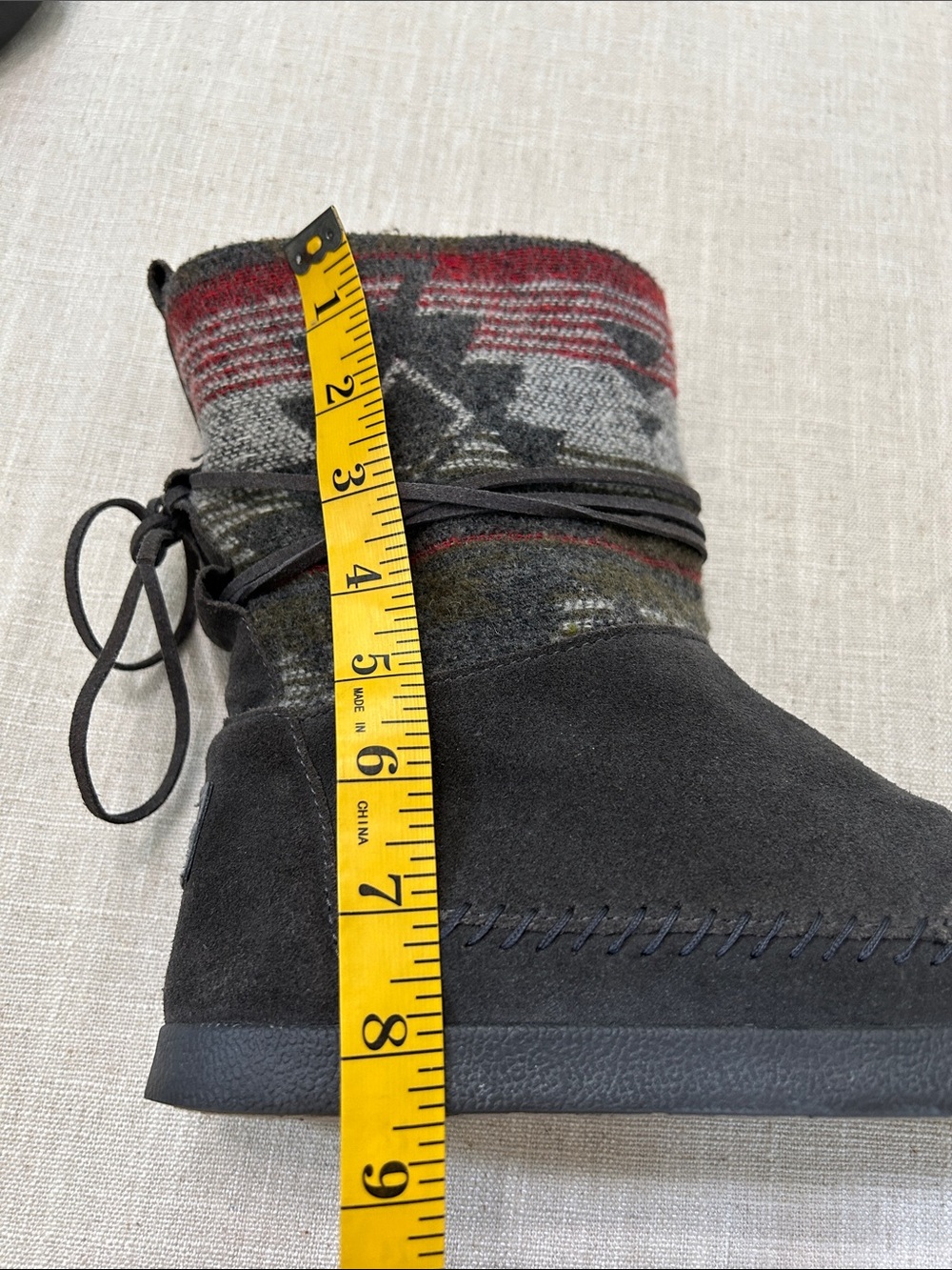 Toms Nepal Boots Grey Suede Red Aztec Knit Winter Women's Size 8 Warm Comfy - Picture 9 of 14
